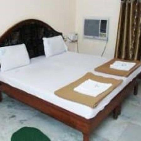 Hotel Geethanjali Residency パドラチリム エクステリア 写真