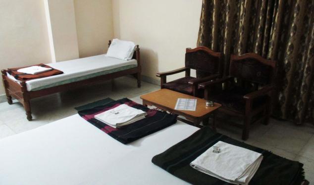Hotel Geethanjali Residency パドラチリム エクステリア 写真
